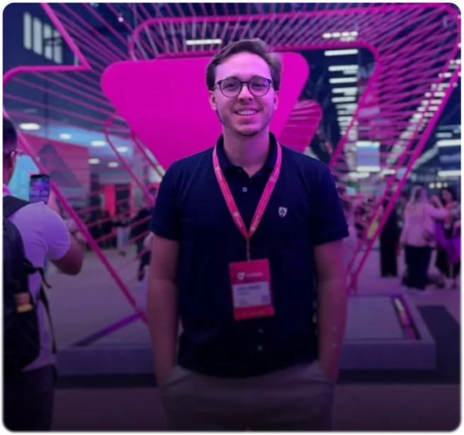 Representante da Ferracini em um evento de e-commerce
